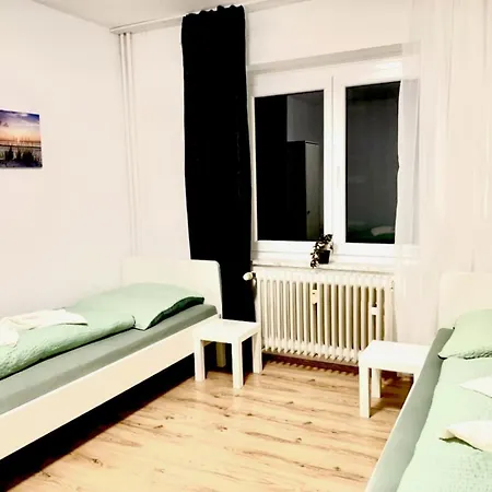 Ausgestattete Fuer Reisende * Krefeld