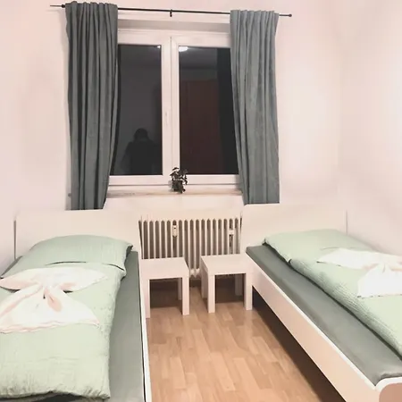 Ausgestattete Fuer Reisende * Krefeld