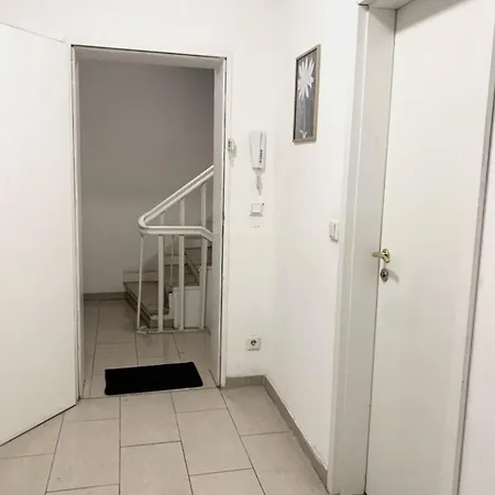 Ausgestattete Fuer Reisende Krefeld